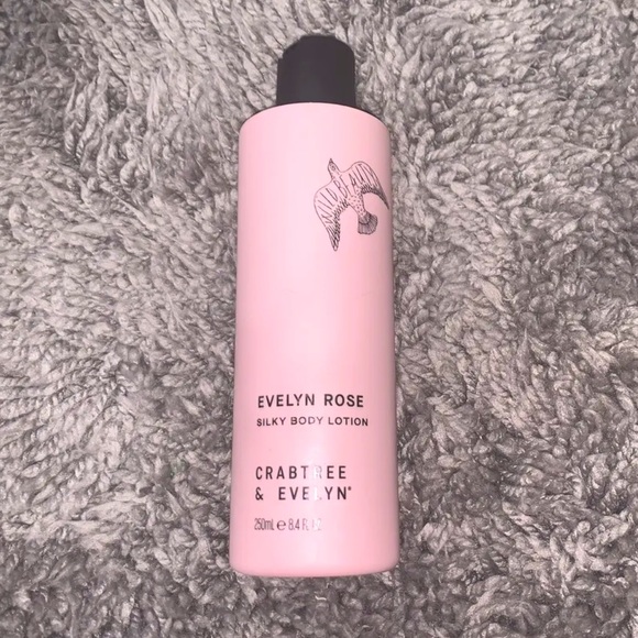 CRABTREE & EVELYN - EVELYN ROSE - SILKY BODY LOTION 8.4 OZ. NEW